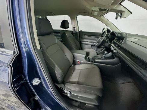 Used 2025 Honda CR-V LX image 28
