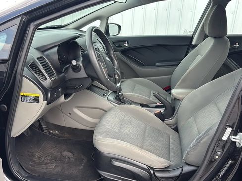 Used 2016 Kia Forte LX FWD image 16