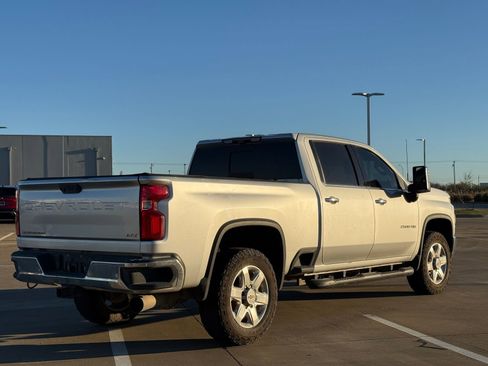 Used 2021 Chevrolet Silverado 2500 LTZ w/ LTZ Plus Package image 6