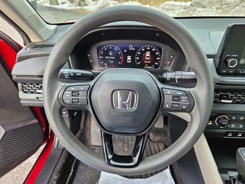 Used 2024 Honda Accord EX image 9