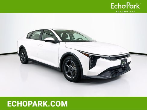 Used 2025 Kia K4 FWD image 1
