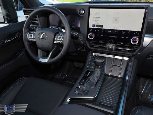 Used 2026 Lexus GX 550 image 24