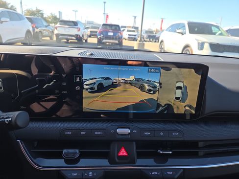 New 2025 Kia K4 GT-Line Turbo image 11