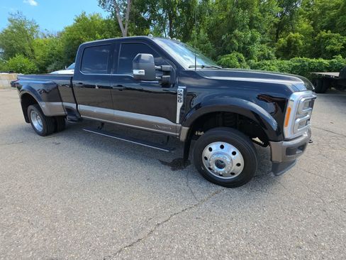 Used 2023 Ford F450 King Ranch w/ FX4 Off-Road Package AWD/4WD image 7