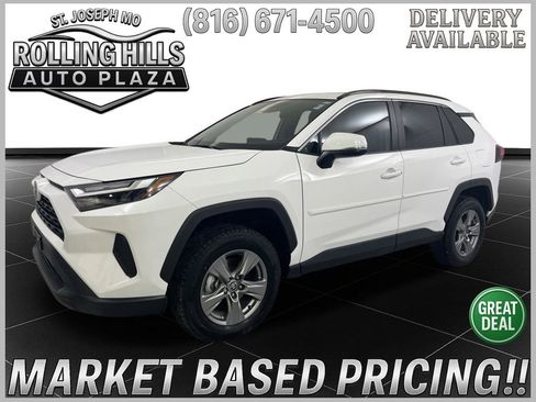 Used 2023 Toyota RAV4 XLE image 1
