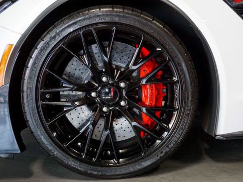 Used 2015 Chevrolet Corvette Z06 w/ Z07 Performance Package image 46