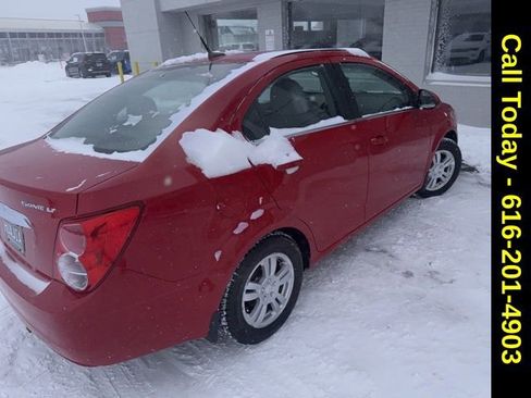 Used 2013 Chevrolet Sonic LT image 3