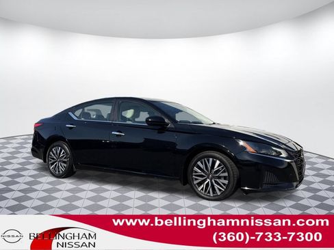Used 2024 Nissan Altima 2.5 SV w/ SV Premium Package FWD image 1