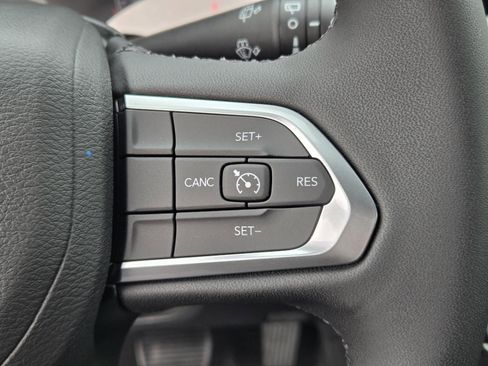 New 2026 Jeep Compass Latitude image 18