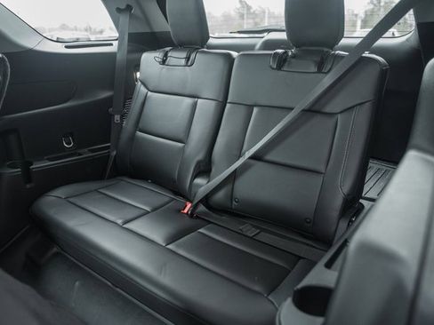 Used 2024 Ford Explorer XLT w/ Equipment Group 202A image 34