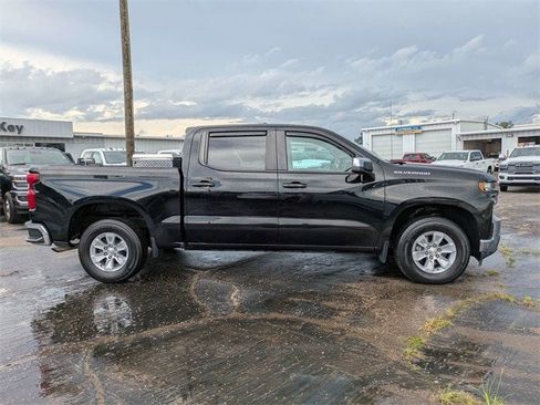 Used 2020 Chevrolet Silverado 1500 LT image 3