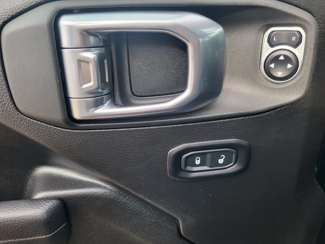Used 2026 Jeep Wrangler Unlimited Sport AWD/4WD image 13