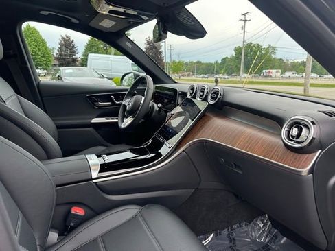 Used 2026 Mercedes-Benz GLC 300 4MATIC image 25