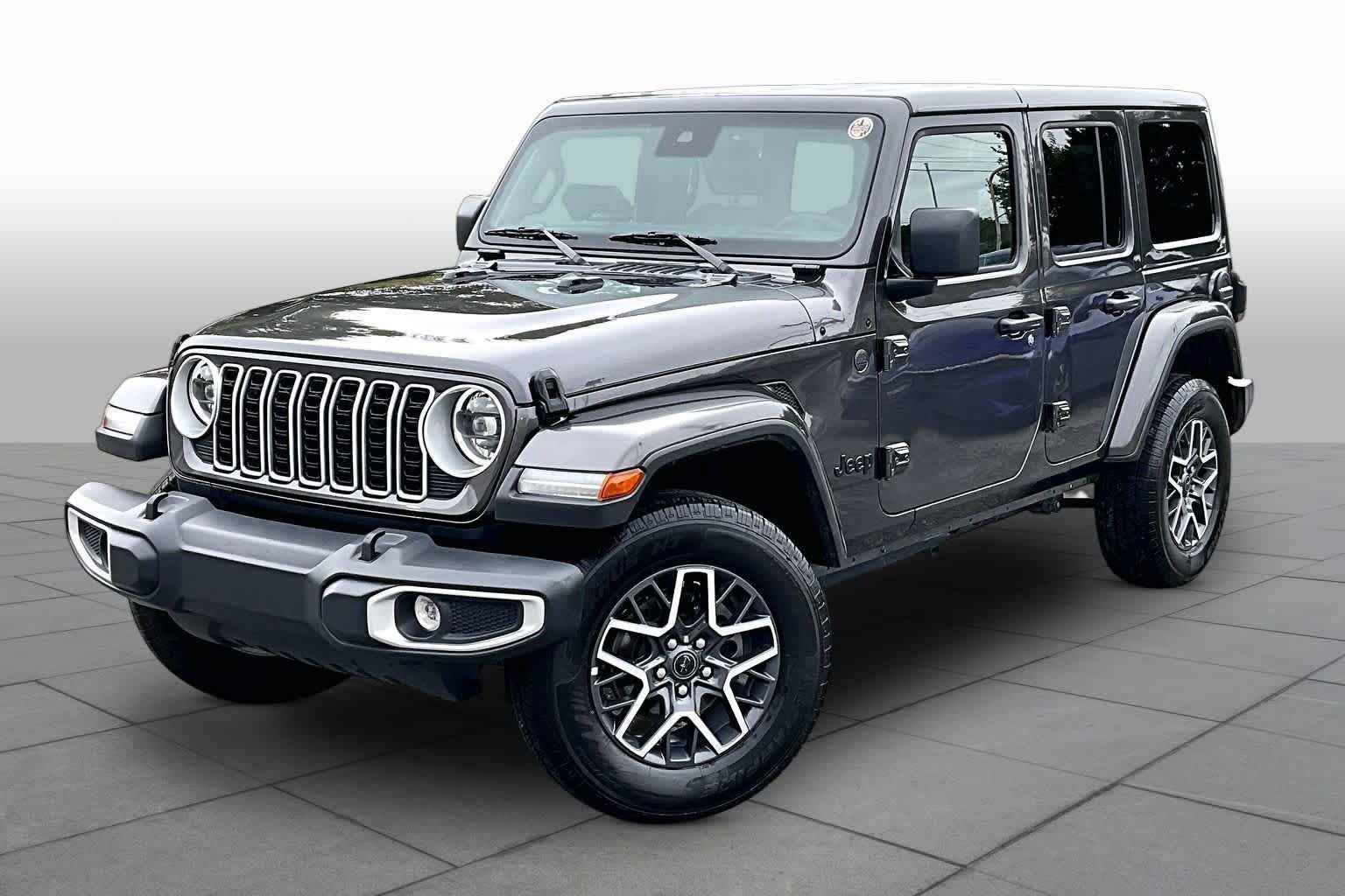 Used 2025 Jeep Wrangler Unlimited Sahara AWD/4WD image 1