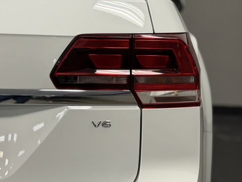 Used 2019 Volkswagen Atlas SE w/ Panoramic Sunroof Package image 13