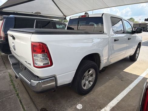 Used 2023 RAM 1500 Big Horn AWD/4WD image 3