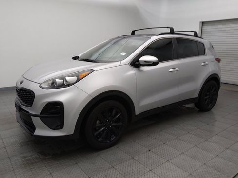 Used 2021 Kia Sportage S w/ S FWD Premium Package image 2