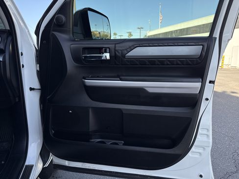 Used 2019 Toyota Tundra Platinum image 43