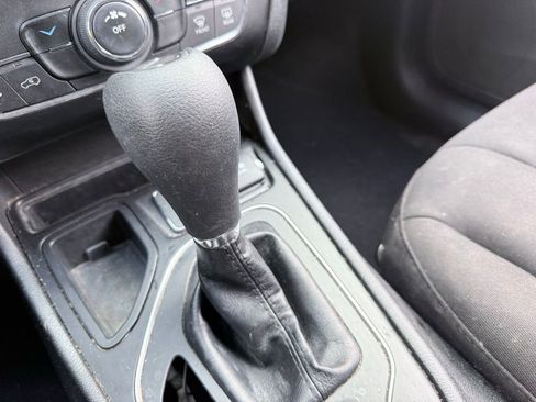 Used 2019 Jeep Cherokee Latitude w/ Popular Appearance Group image 21