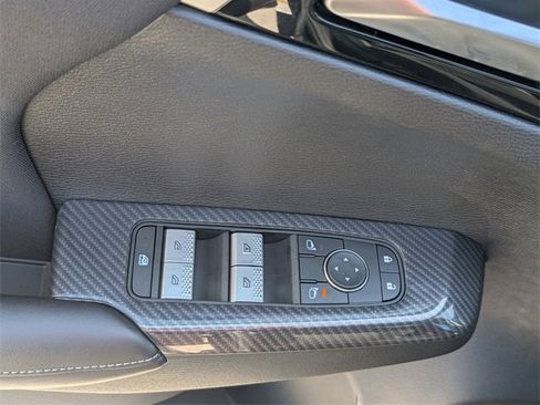 New 2025 Mitsubishi Outlander ES image 11