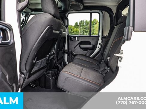 Used 2026 Jeep Gladiator Mojave AWD/4WD image 18