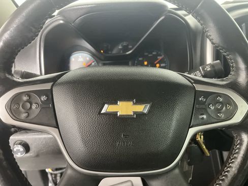 Used 2022 Chevrolet Colorado LT w/ Fleet Safety Package image 16