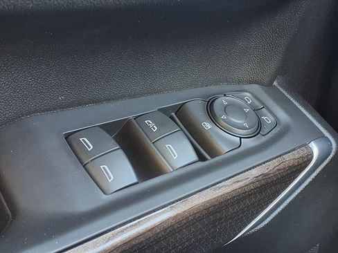 Certified 2021 Chevrolet Silverado 1500 LT Trail Boss w/ Convenience Package II image 26