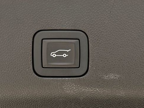 Certified 2024 Cadillac Escalade ESV Sport Platinum w/ Heavy-Duty Trailer Package image 34