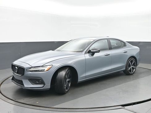 Used 2024 Volvo S60 B5 Core AWD/4WD image 7