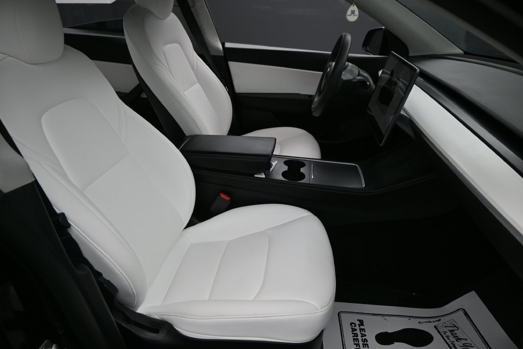 Used 2022 Tesla Model Y Performance AWD/4WD image 30