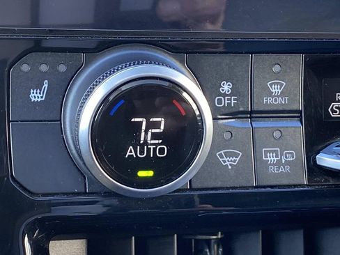 Used 2024 Toyota Highlander XSE image 31