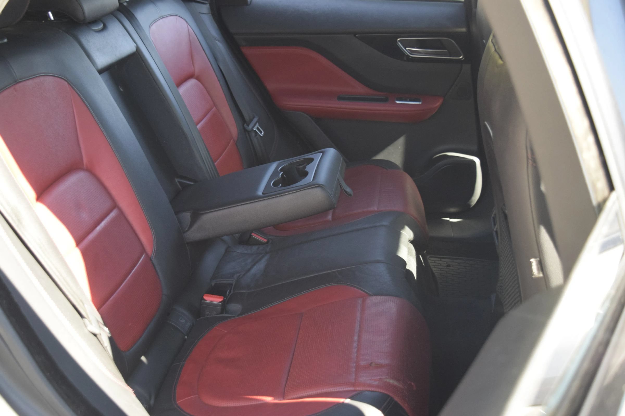 Used 2018 Jaguar F-PACE R-Sport AWD/4WD image 9