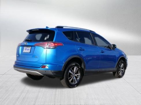 Used 2018 Toyota RAV4 XLE image 3