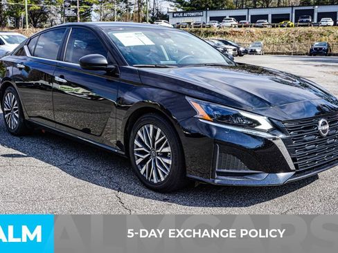 Used 2024 Nissan Altima 2.5 SV image 4