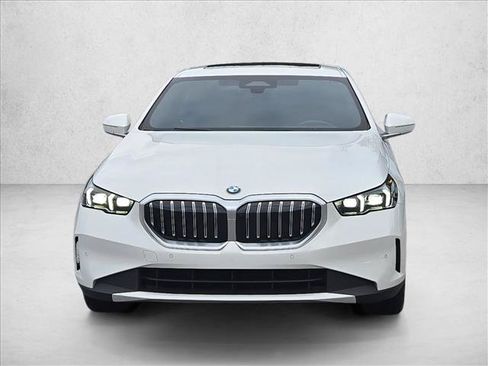 Used 2025 BMW 530i w/ Premium Package RWD image 2
