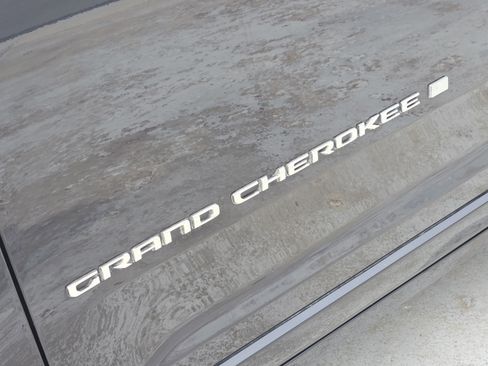 Used 2023 Jeep Grand Cherokee L Overland image 13
