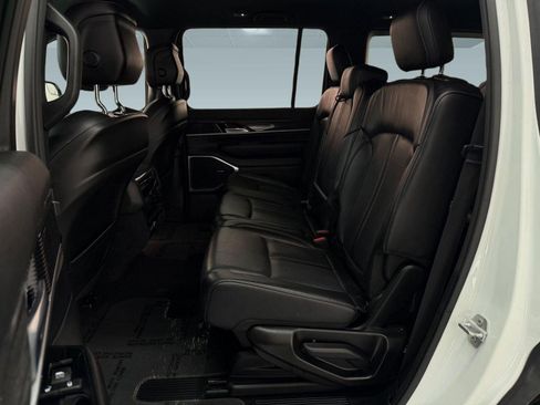 Used 2022 Jeep Wagoneer Series II image 12