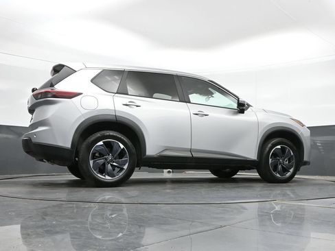 Used 2025 Nissan Rogue SV AWD/4WD image 42