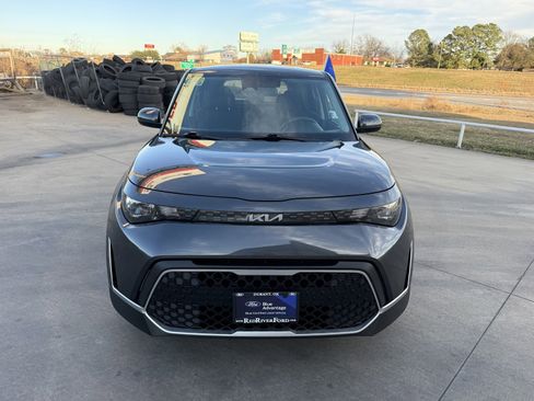 Used 2024 Kia Soul LX w/ Option Group 015 image 2