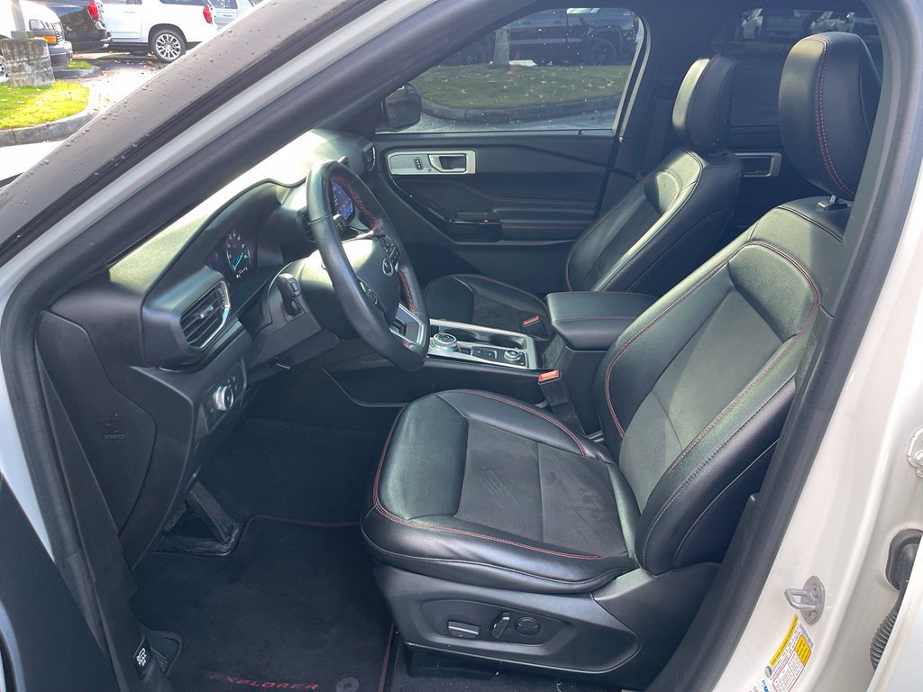 Used 2022 Ford Explorer ST-Line w/ Class IV Trailer Tow Package AWD/4WD image 8