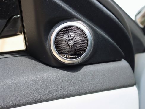 Used 2026 Land Rover Range Rover Evoque S image 12