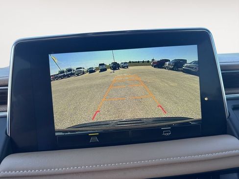 Used 2023 Chevrolet Suburban Premier AWD/4WD image 48