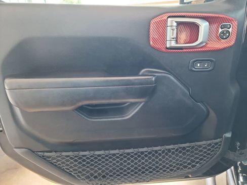 Used 2020 Jeep Wrangler Sport AWD/4WD image 13