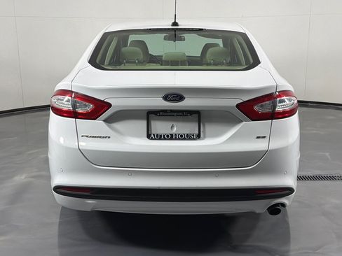 Used 2016 Ford Fusion SE FWD image 5