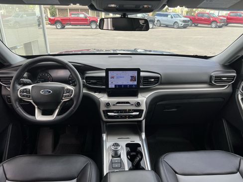 Used 2023 Ford Explorer XLT w/ Equipment Group 202A image 17