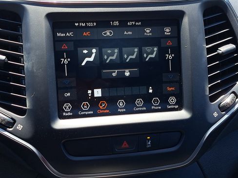 Used 2022 Jeep Cherokee Latitude Lux w/ Sun & Sound Group FWD image 22