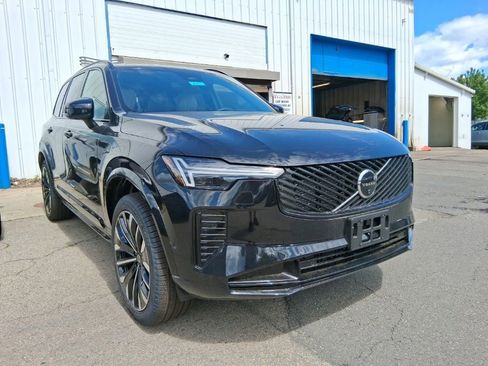 New 2026 Volvo XC90 B6 Ultra w/ Protection Package Premier AWD/4WD image 2