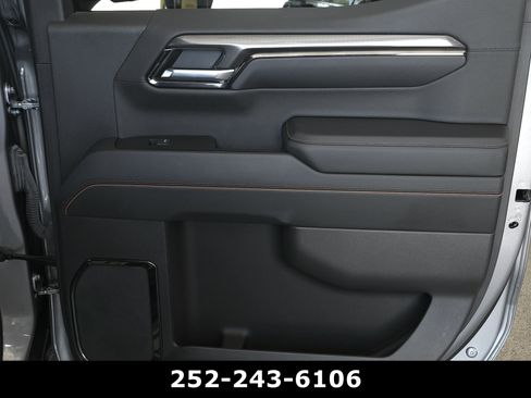 Used 2024 GMC Sierra 1500 AT4 w/ Technology Package AWD/4WD image 38