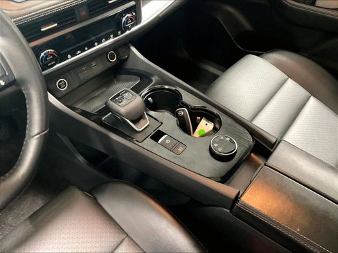 Certified 2023 Nissan Rogue SV w/ SV Premium B Package AWD/4WD image 20