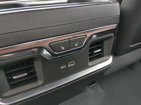 Used 2025 GMC Sierra 2500 Denali Ultimate AWD/4WD image 14